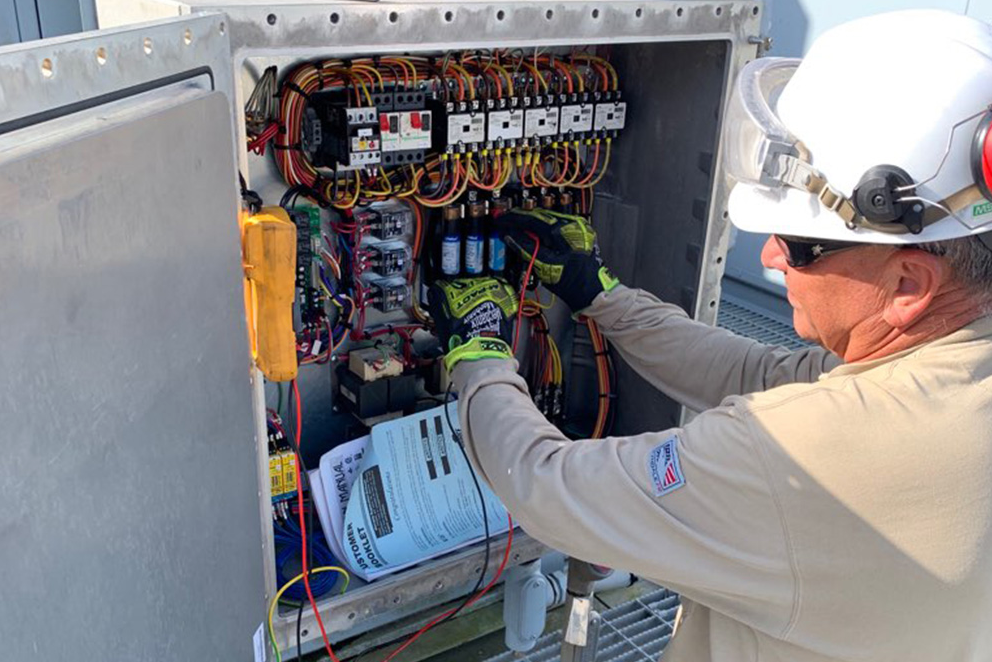 Choosing the Right Electrical Enclosures for Hazardous Locations